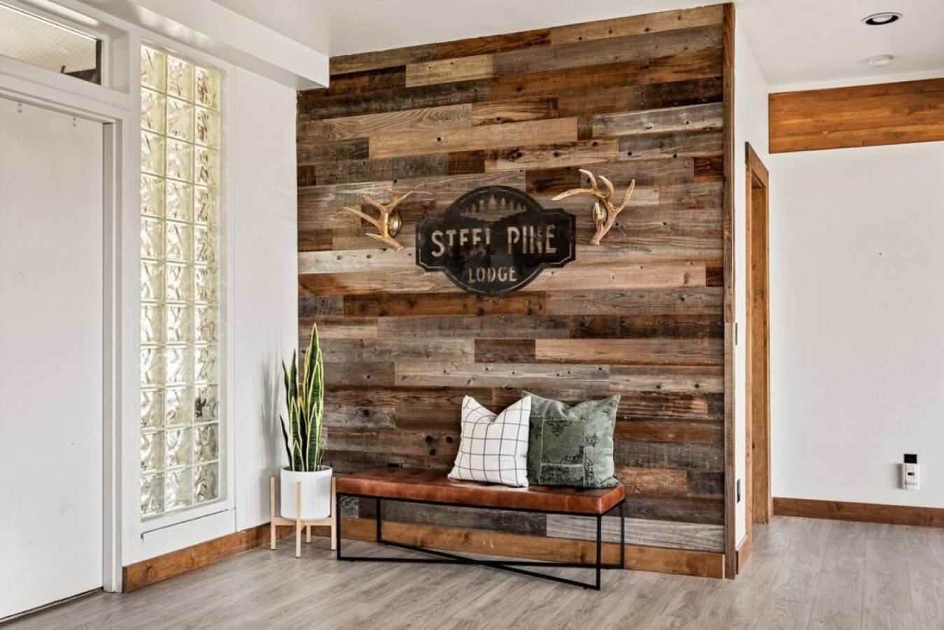 Steel Pine Lodge A Rustic Mountain Retreat Views Baldwin Lake Exterior foto